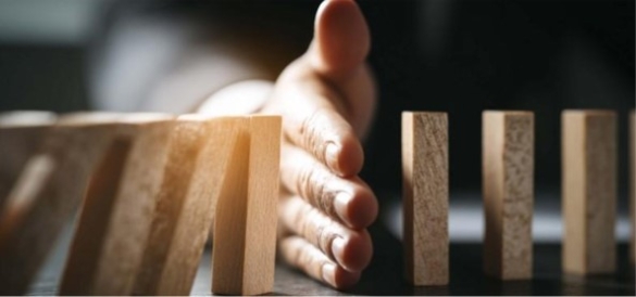 How to spot early signs of financial trouble in business partners